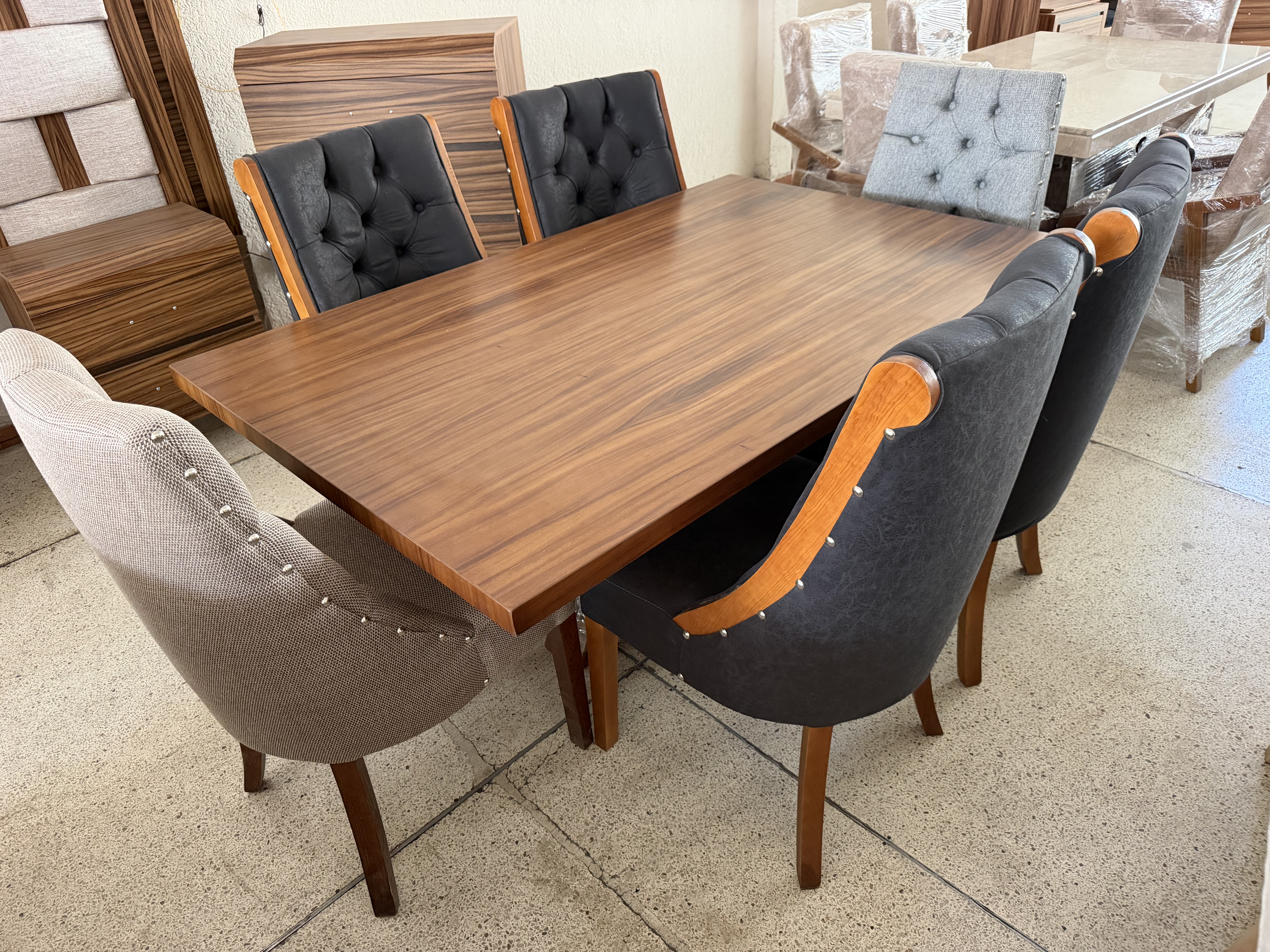 Comedor chapa parota