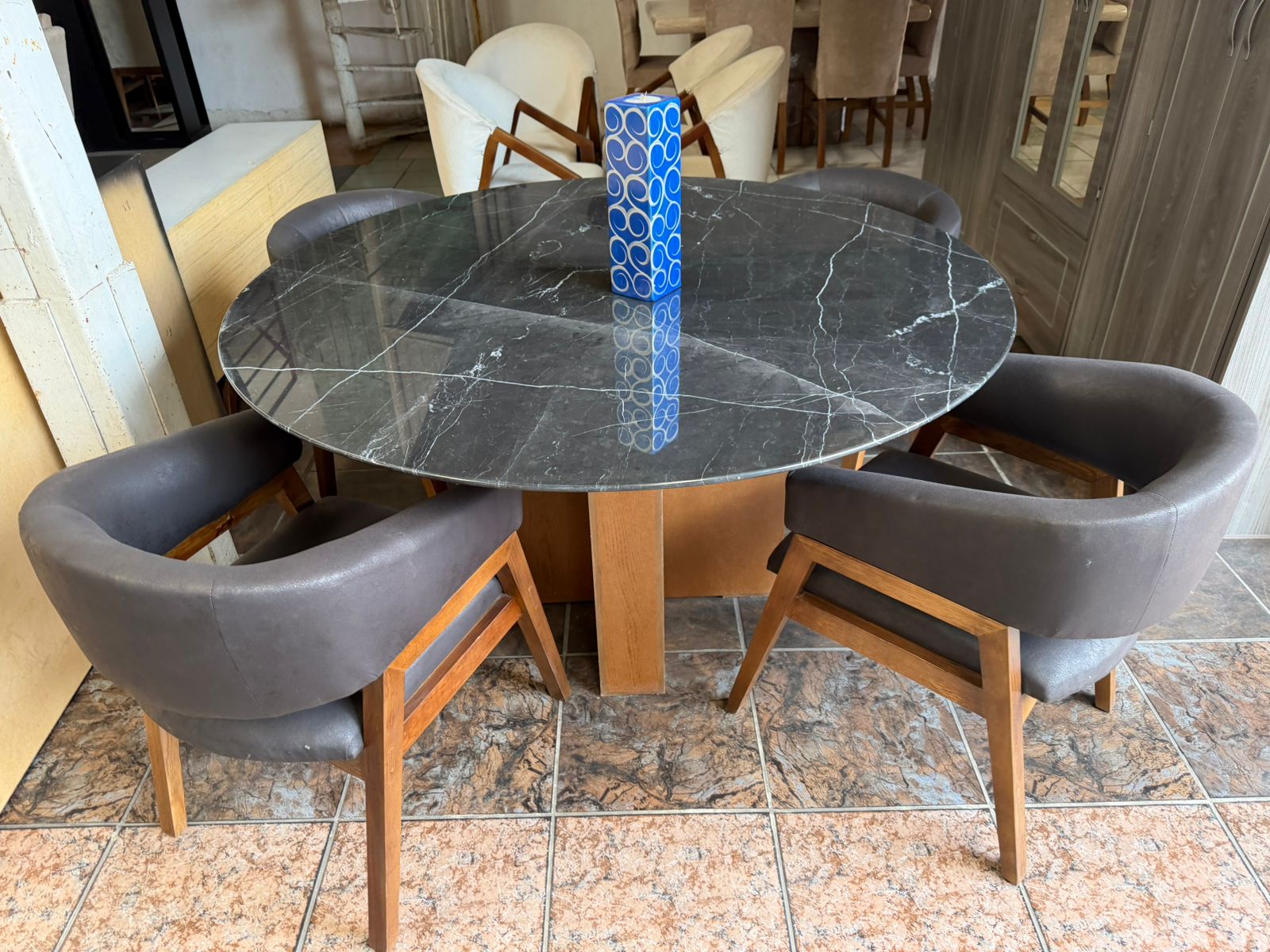 Comedor mármol redondo 4